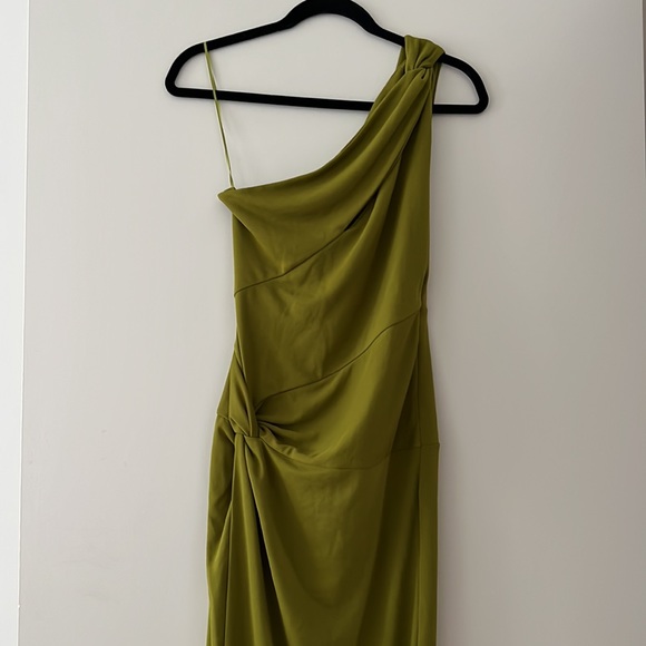 NWT Nicholas Kinley gown in moss - Picture 4 of 7